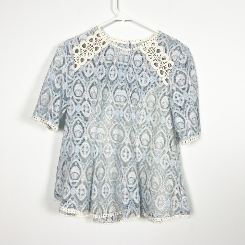 Anthropologie HD in Paris Signa Lace Blouse Blue White Crotchet Size 4